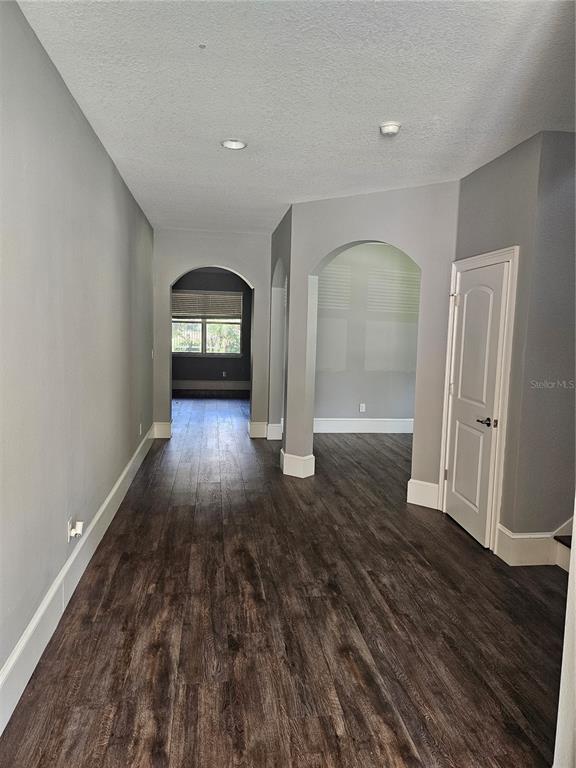 15718 STARLING DALE LANE, LITHIA, FL — photo 2 of 18