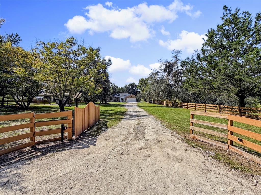 15561 PATRIOT DRIVE, BROOKSVILLE, FL — photo 2 of 82