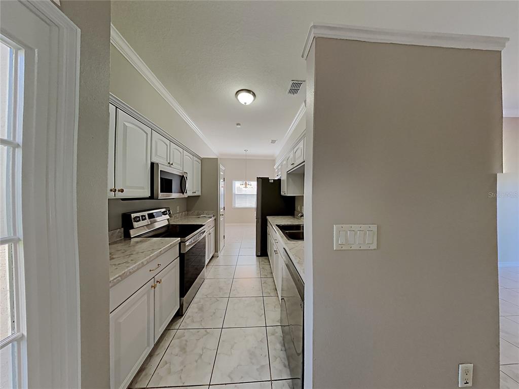 11706 BROAD OAK COURT, ORLANDO, FL — photo 5 of 32