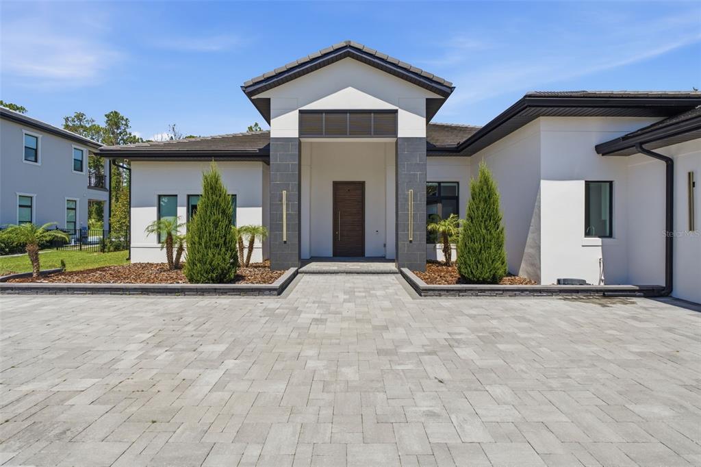 15800 PENDIO DRIVE