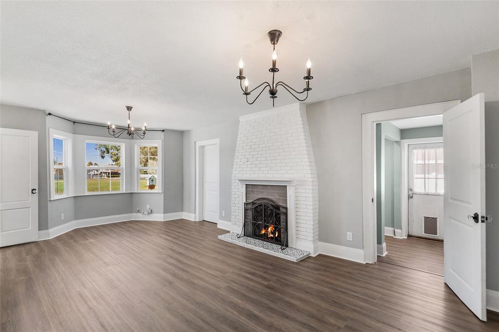 807 INTERLACHEN PARKWAY, LAKELAND, FL — photo 3 of 45