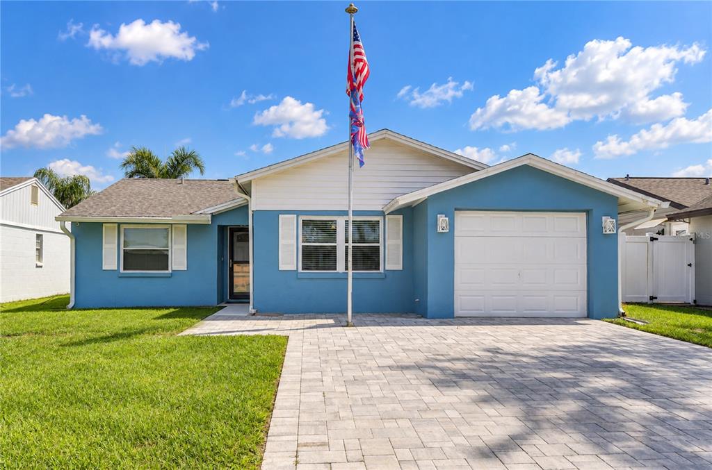 12505 MONDRAGON DRIVE, TAMPA, FL — photo 2 of 30