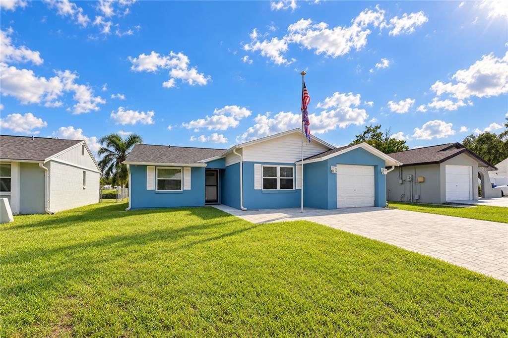 12505 MONDRAGON DRIVE, TAMPA, FL — photo 3 of 30