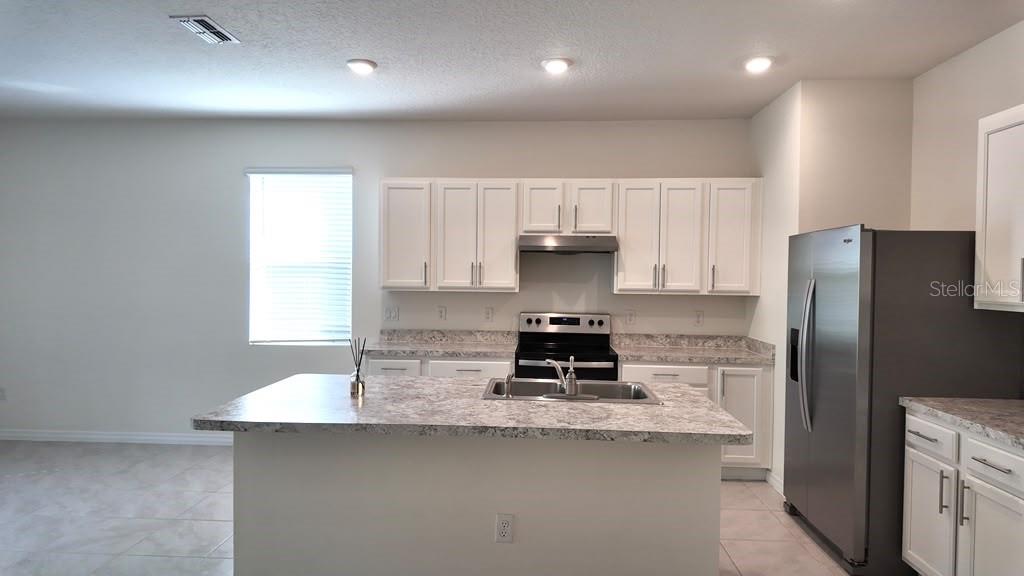 1241 YELLOW FINCH DRIVE, DAVENPORT, FL — photo 4 of 30