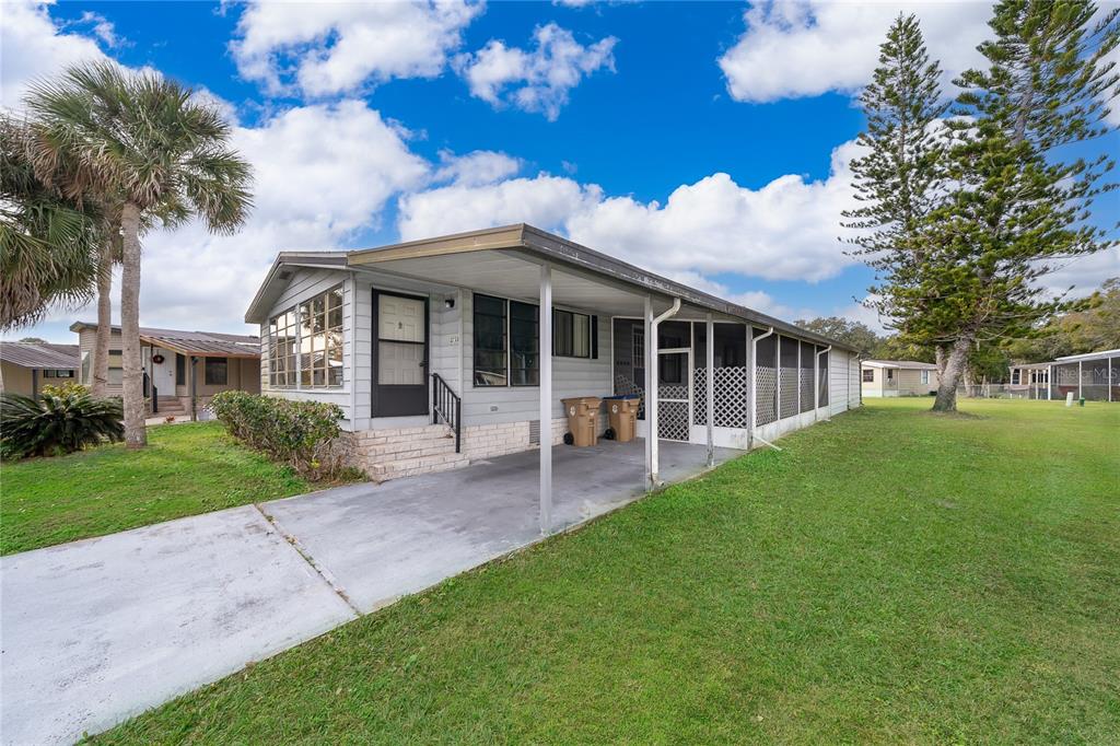 2733 CRANMOOR DRIVE
