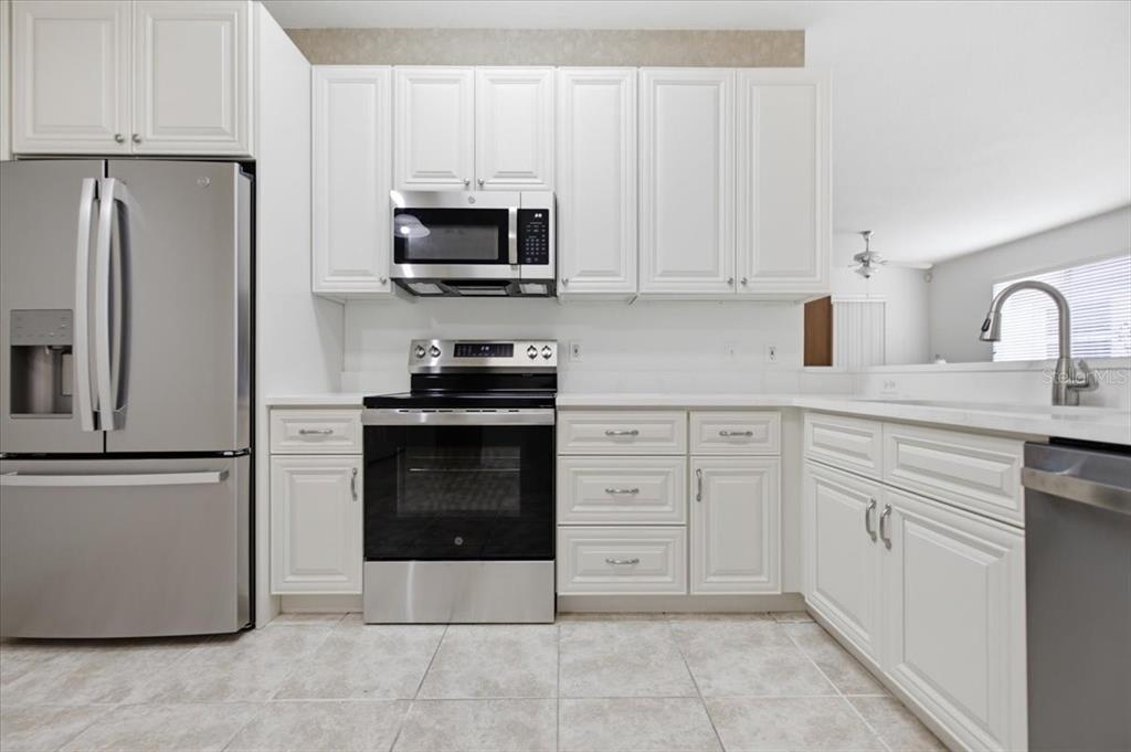30115 E EMMETTS COURT, WESLEY CHAPEL, FL — photo 4 of 23