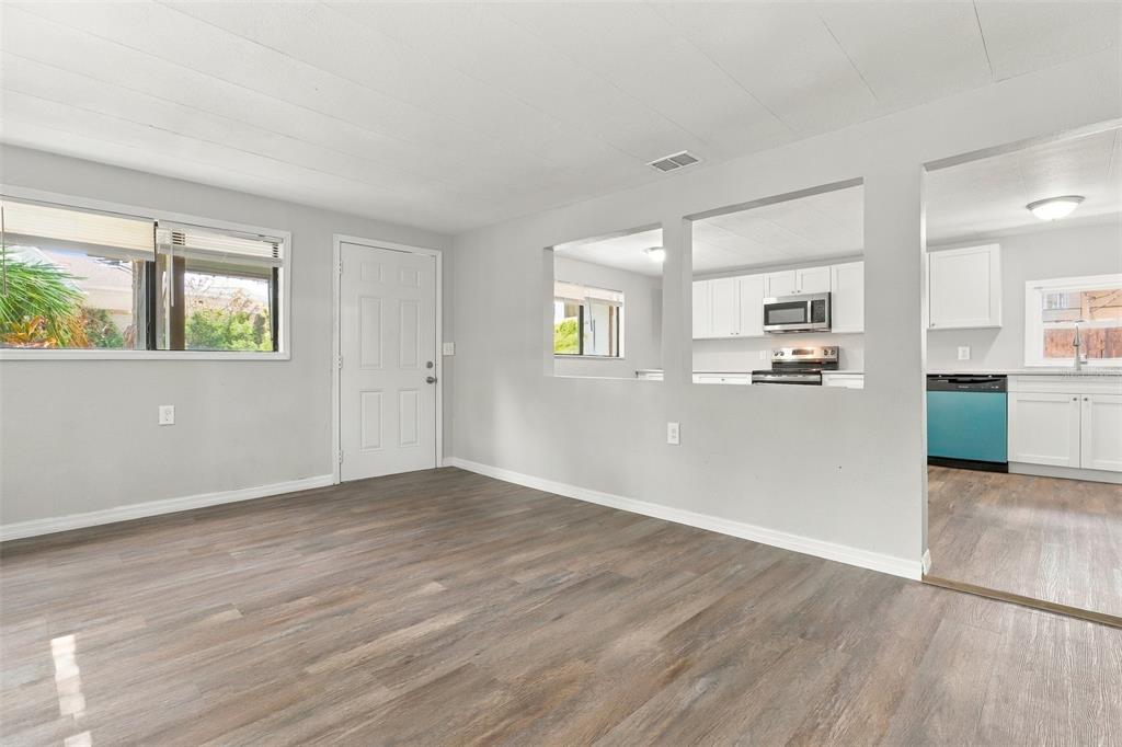 2510 38TH STREET S, ST PETERSBURG, FL — photo 3 of 15