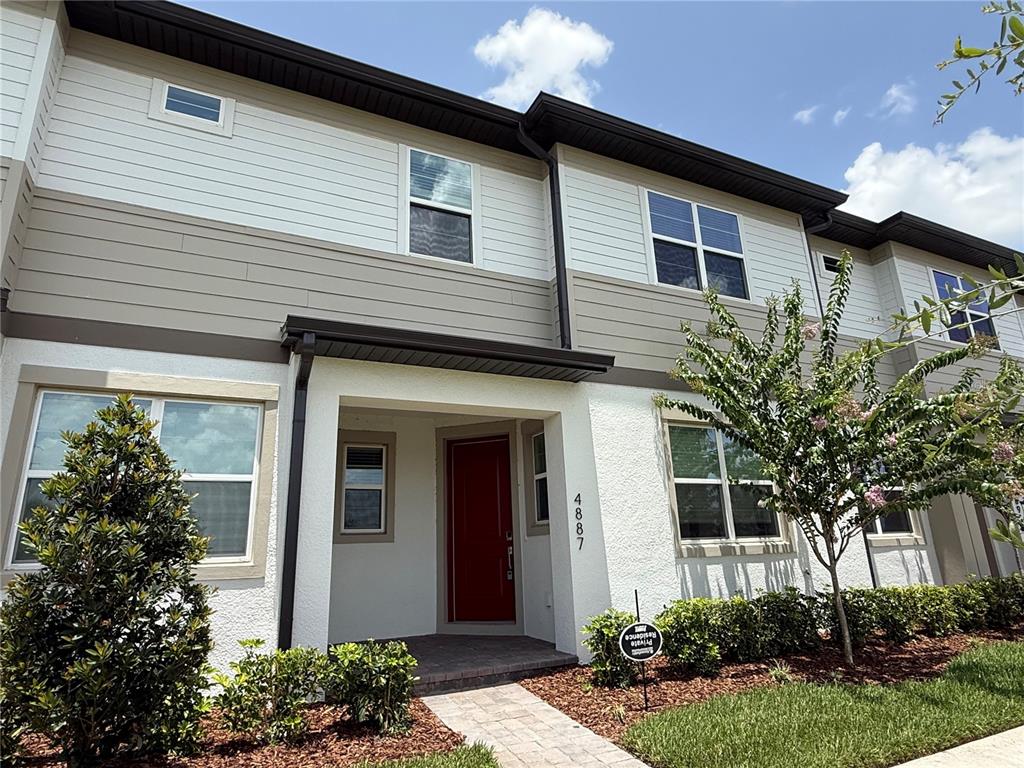 4887 CROSS PRAIRIE PARKWAY