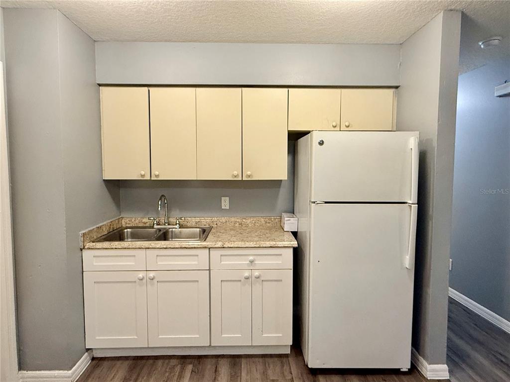 3514 E MOHAWK AVENUE, TAMPA, FL — photo 3 of 16