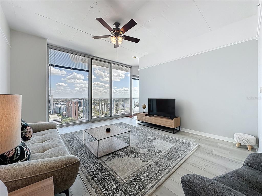 155 S COURT AVENUE UNIT 1911