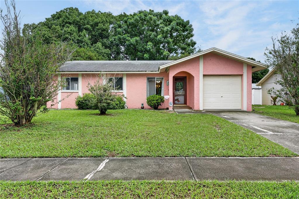 332 BRANDYWINE DRIVE, VALRICO, FL — photo 2 of 38