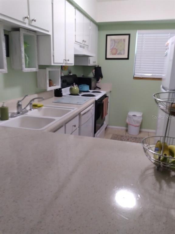2117 LAKEWOOD CLUB DRIVE S UNIT 7-O, ST PETERSBURG, FL — photo 5 of 8