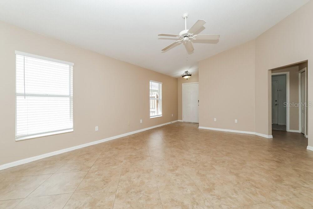 8424 DEER CHASE DRIVE, RIVERVIEW, FL — photo 3 of 16