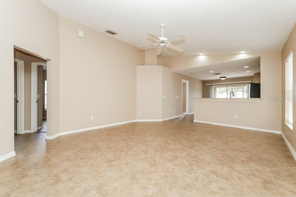 8424 DEER CHASE DRIVE, RIVERVIEW, FL — photo 4 of 16
