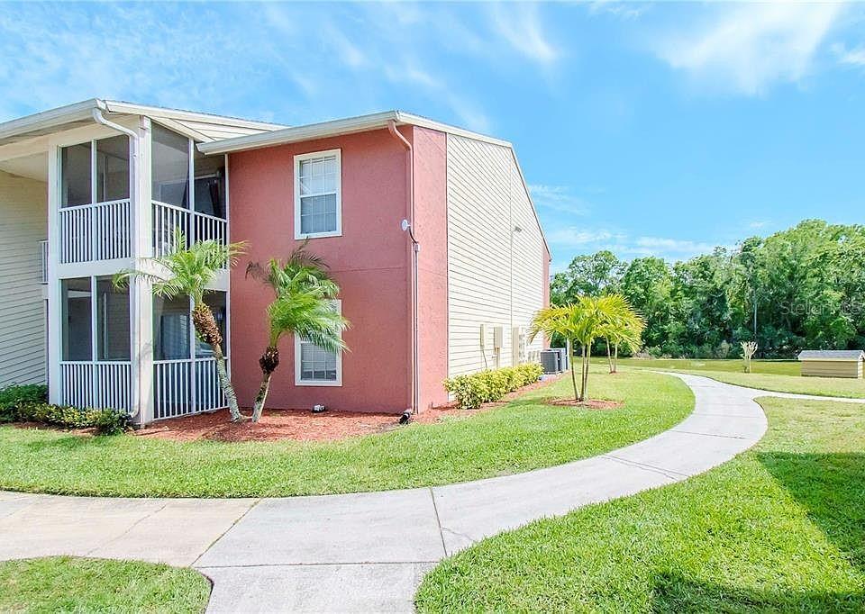 806 LAKE HAVEN SQUARE UNIT 203