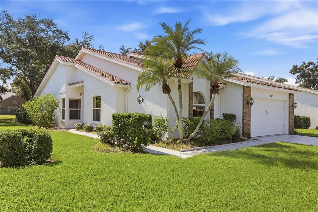 5837 GARDEN LAKES DRIVE, BRADENTON, FL — photo 2 of 30