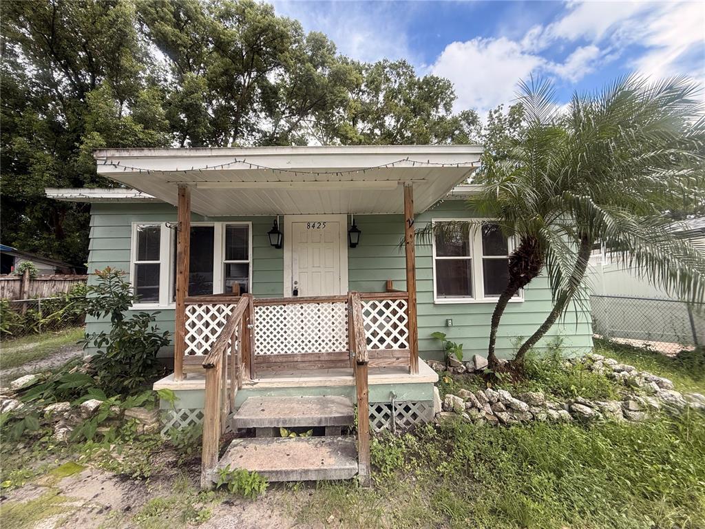 8425 N JONES AVENUE, TAMPA, FL — photo 2 of 30