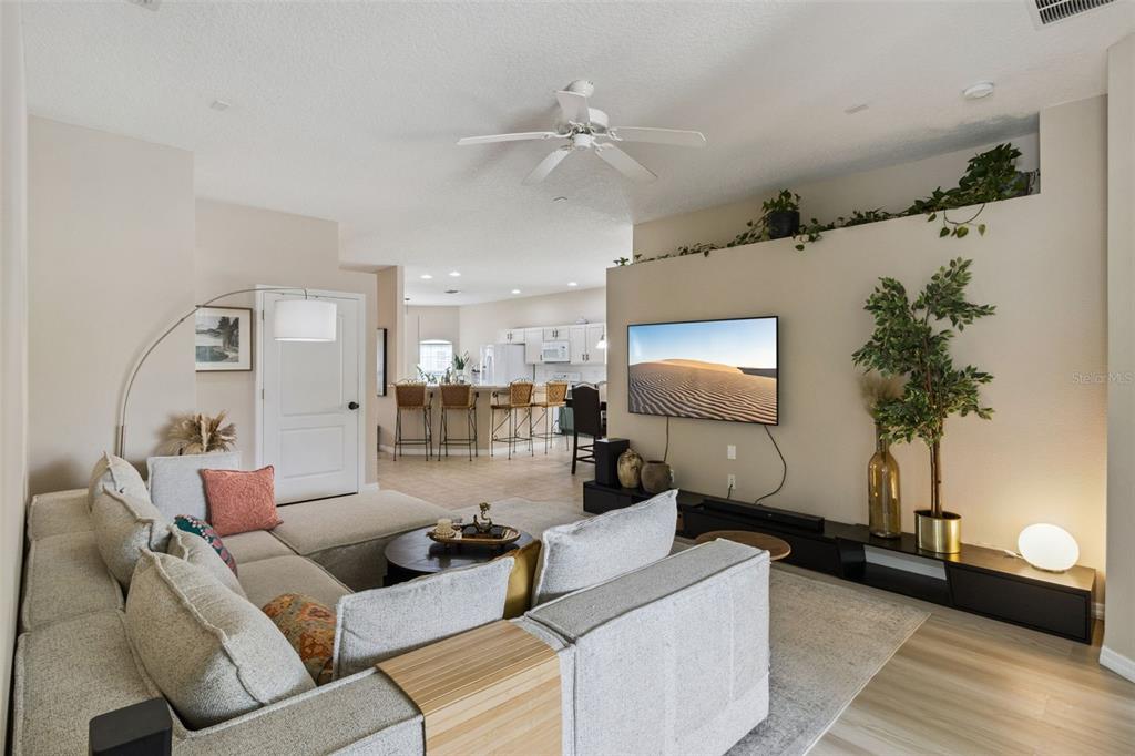 836 SUSSEX DRIVE, DAVENPORT, FL — photo 4 of 30
