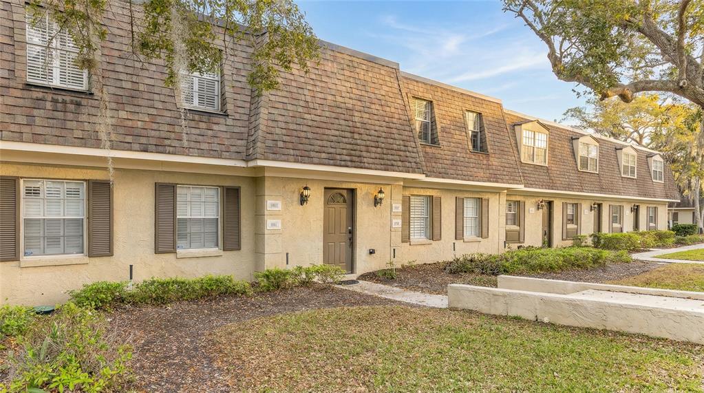 1913 WOODCREST DRIVE UNIT B