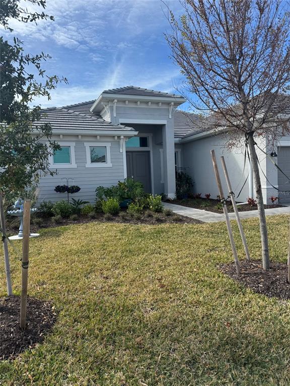 7994 LAKES EDGE LANE