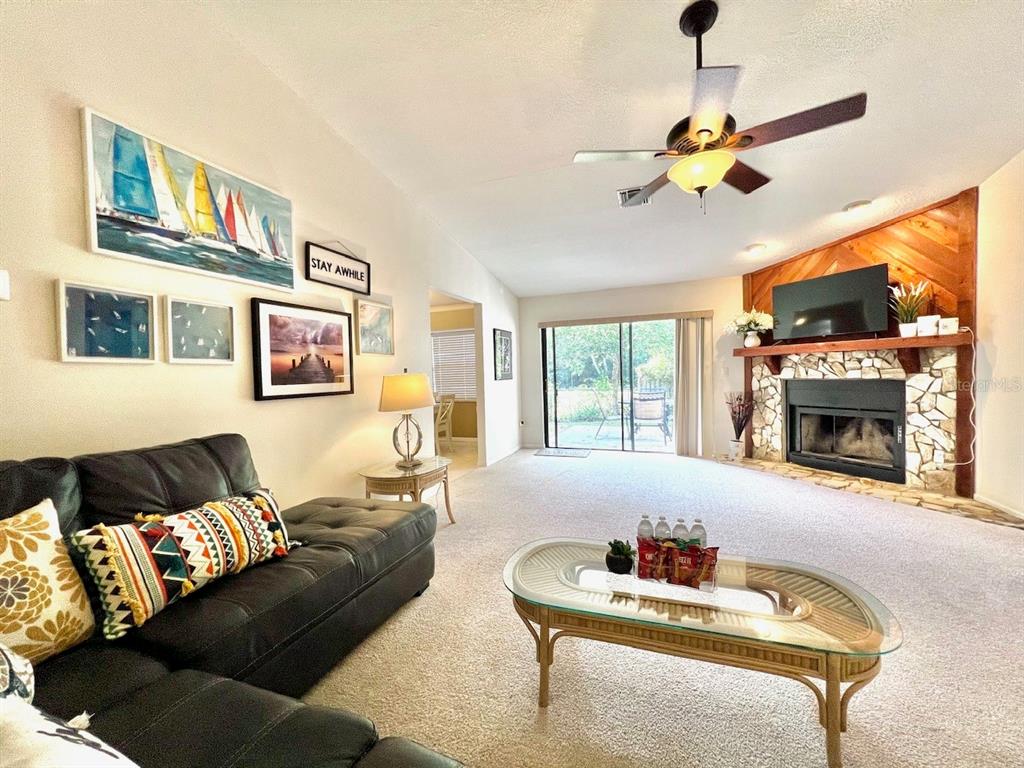 2124 RIVERS EDGE COURT, CLEARWATER, FL — photo 3 of 30