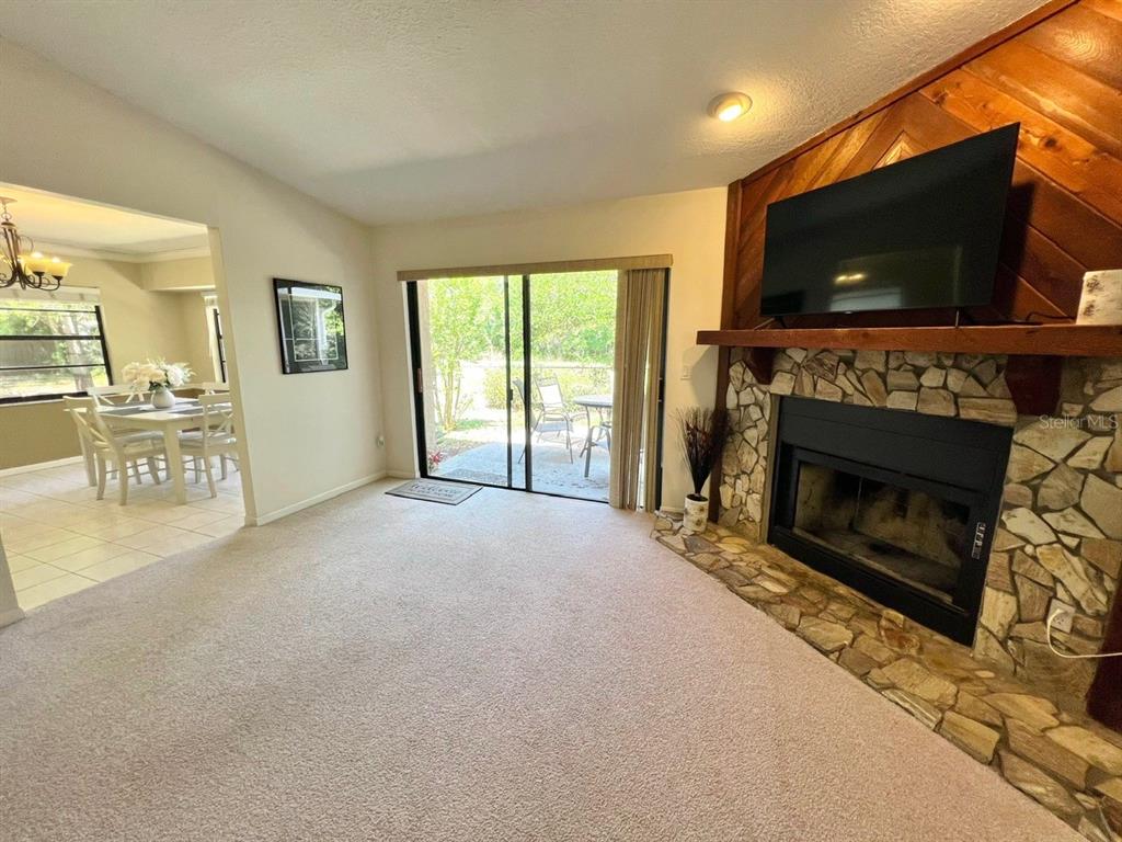 2124 RIVERS EDGE COURT, CLEARWATER, FL — photo 4 of 30