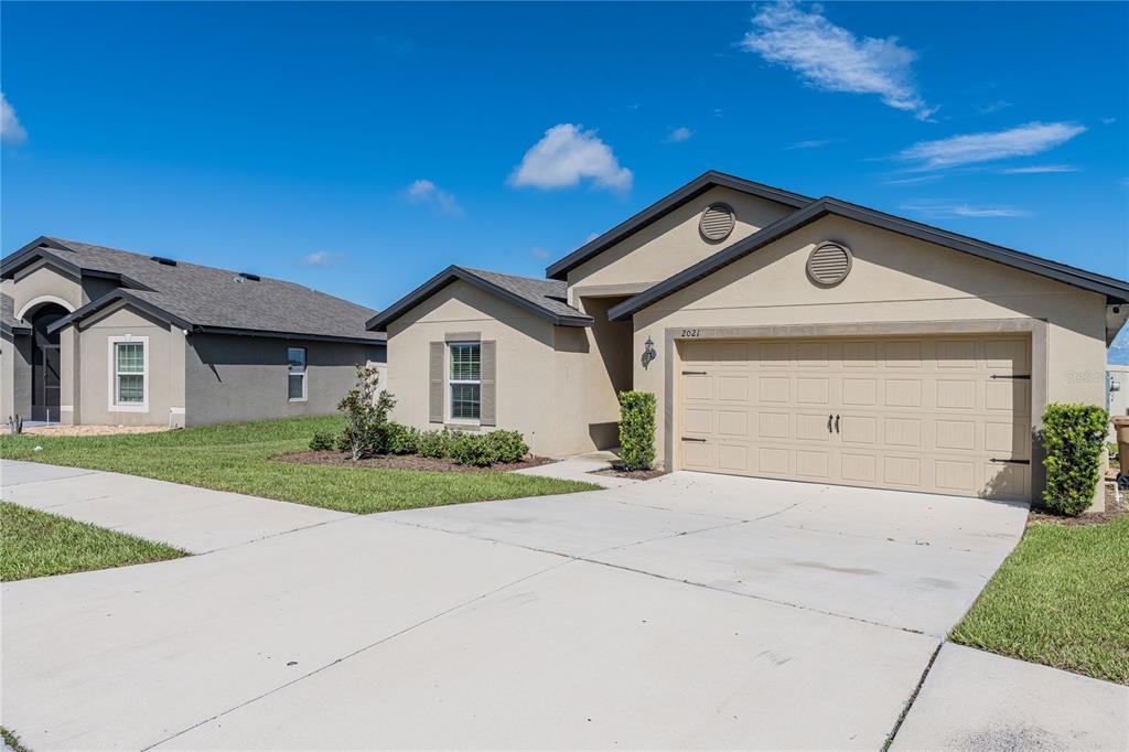 2021 AMBER SWEET CIRCLE, DUNDEE, FL — photo 2 of 39