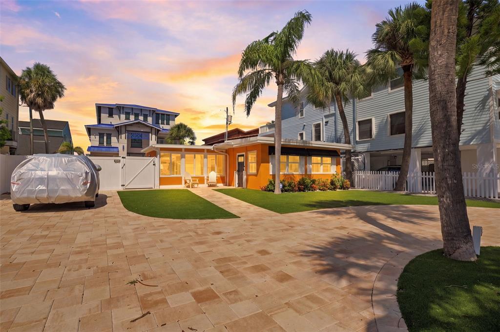2706 GULF BOULEVARD, INDIAN ROCKS BEACH, FL — photo 3 of 30
