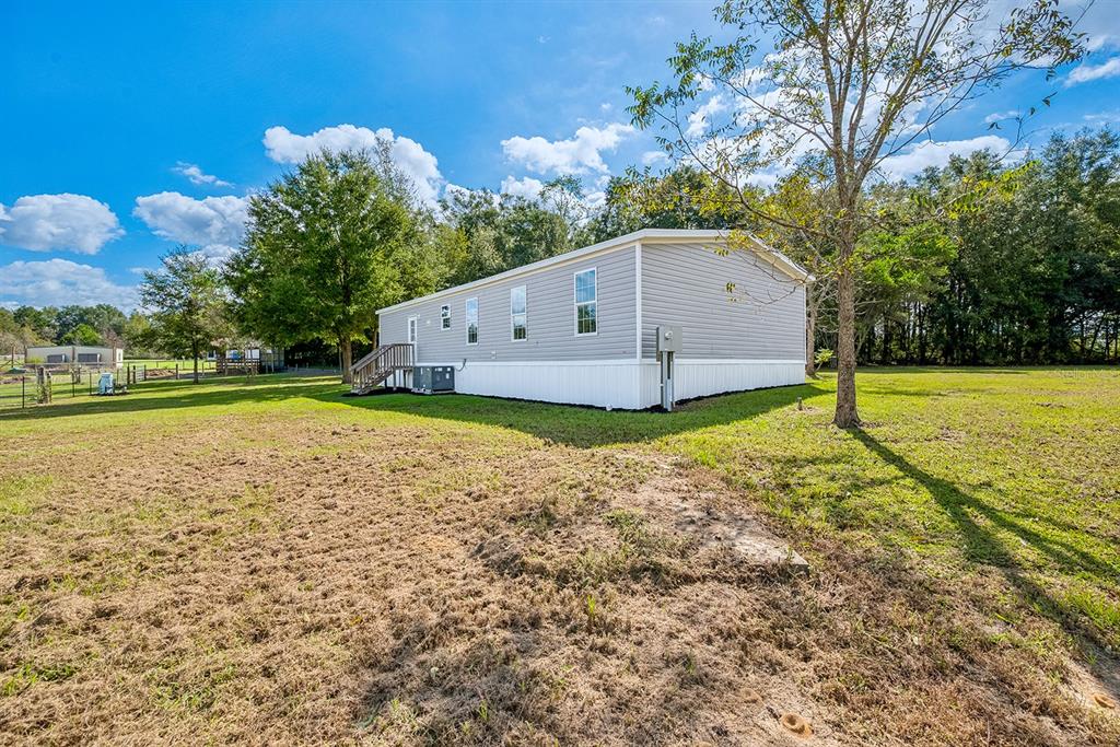2729 SW WATSON STREET, FORT WHITE, FL — photo 5 of 38
