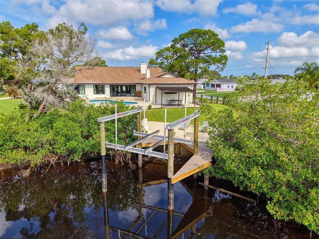 8136 BRIGHTON DRIVE, PORT RICHEY, FL — photo 5 of 30