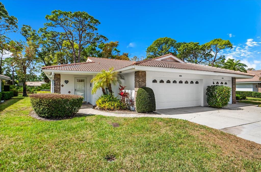 5608 GARDEN LAKES DRIVE