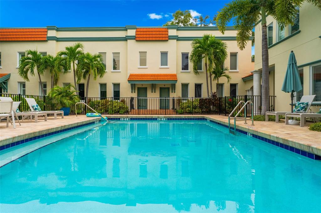 1685 LAUREL STREET UNIT 4, SARASOTA, FL — photo 4 of 30