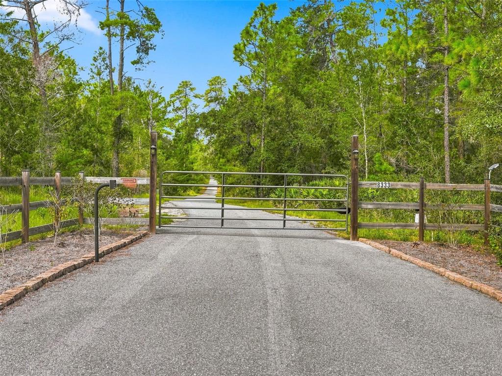 8333 ALLEN DRIVE, WEEKI WACHEE, FL — photo 3 of 30