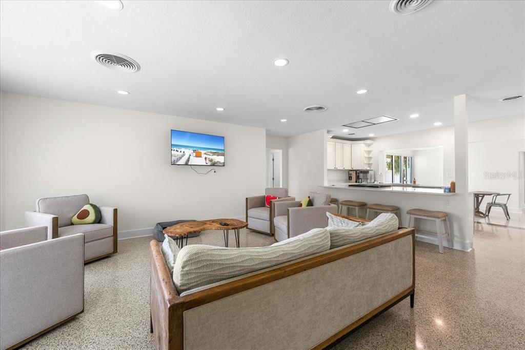 1019 MANDALAY AVENUE, CLEARWATER BEACH, FL — photo 5 of 30