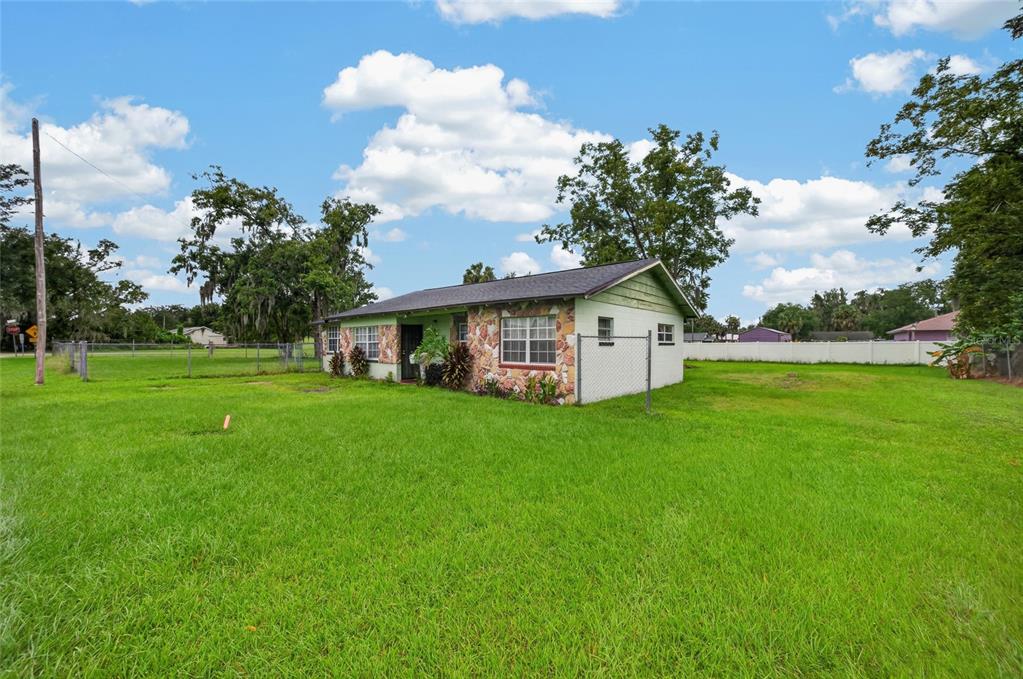 1210 W 15TH STREET, SANFORD, FL — photo 3 of 30