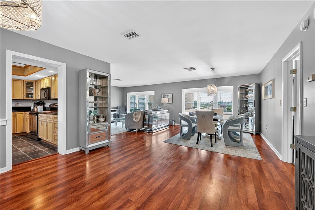 5020 BRITTANY DRIVE S UNIT 322, ST PETERSBURG, FL — photo 4 of 30