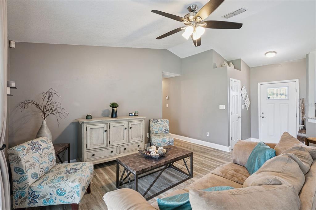 15512 HIDDEN LAKE CIRCLE, CLERMONT, FL — photo 4 of 30