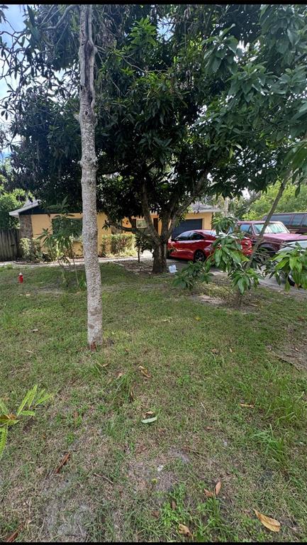 4605 E YUKON STREET, TAMPA, FL — photo 2 of 27