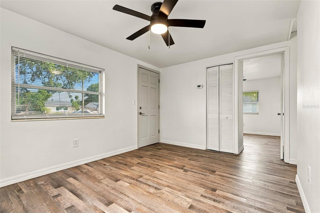 3940 55TH AVENUE N, ST PETERSBURG, FL — photo 5 of 40