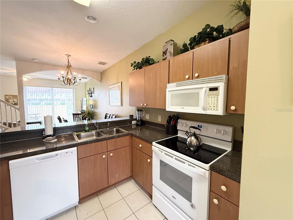 1213 S BEACH CIRCLE, KISSIMMEE, FL — photo 2 of 26