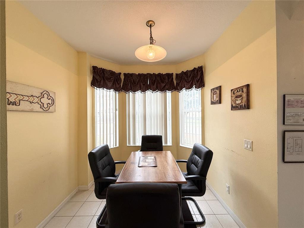 1213 S BEACH CIRCLE, KISSIMMEE, FL — photo 4 of 26