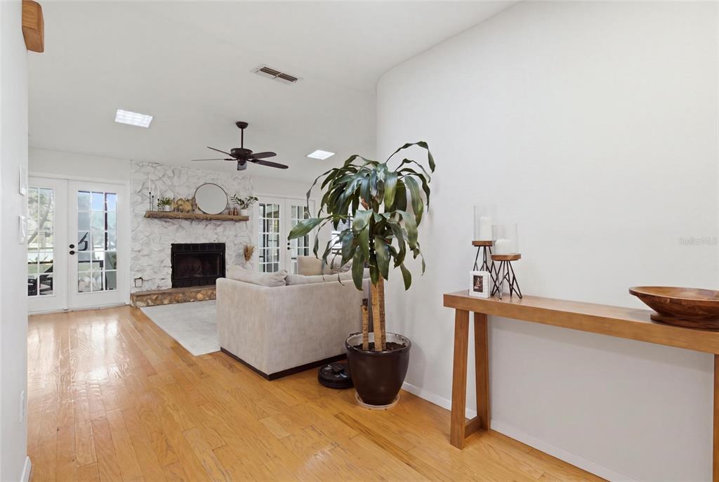 3211 COVENTRY N, SAFETY HARBOR, FL — photo 5 of 30