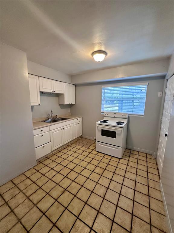 691 W HARBOR DRIVE S UNIT Lower, ST PETERSBURG, FL — photo 3 of 12