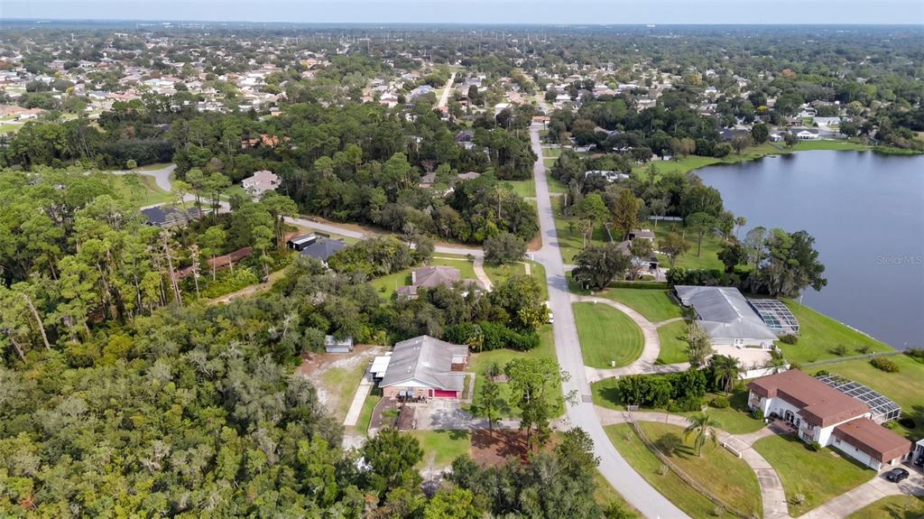 650 W LORRAINE DRIVE, DELTONA, FL — photo 5 of 30