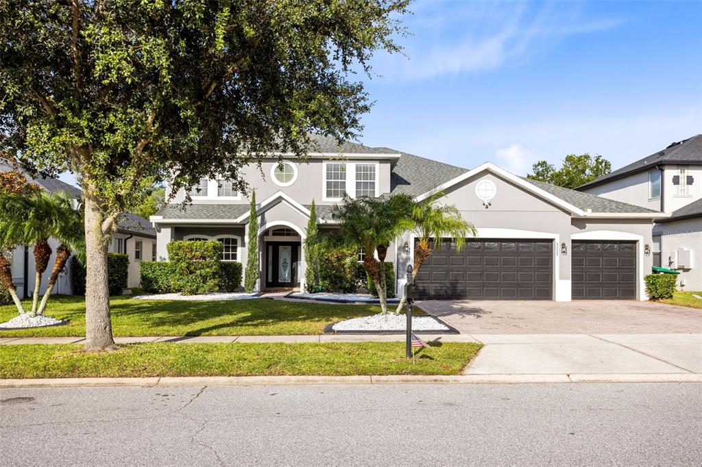 3233 CURVING OAKS WAY