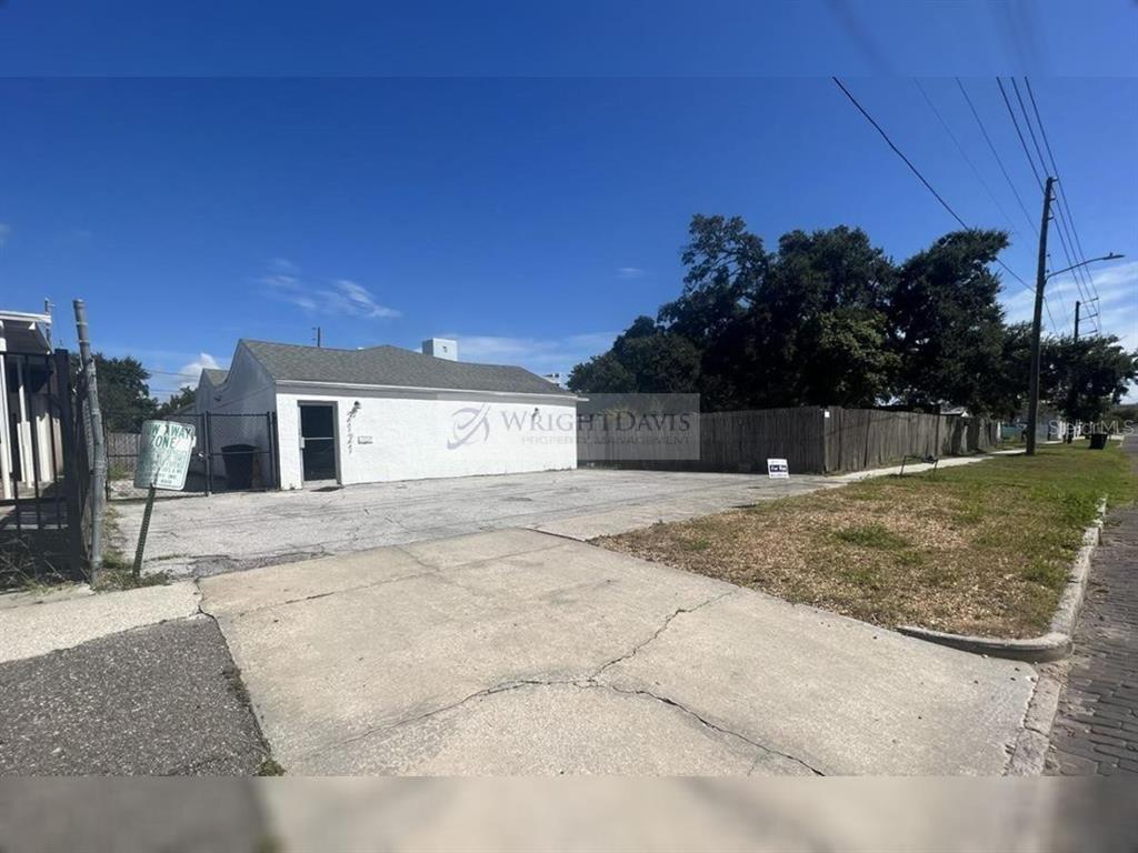 2121 2ND AVENUE S, ST PETERSBURG, FL — photo 3 of 18