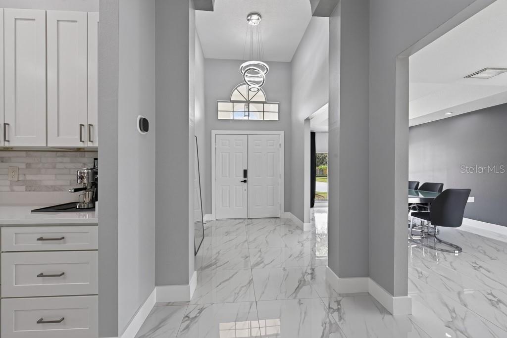 1802 WAKEFIELD DRIVE, BRANDON, FL — photo 4 of 30