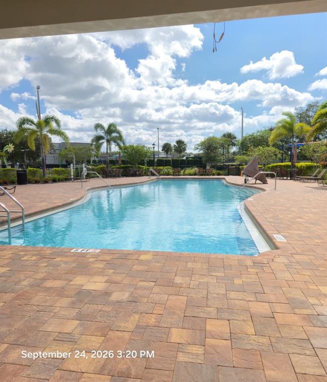 7628 CLOVELLY PARK PLACE, APOLLO BEACH, FL — photo 2 of 30