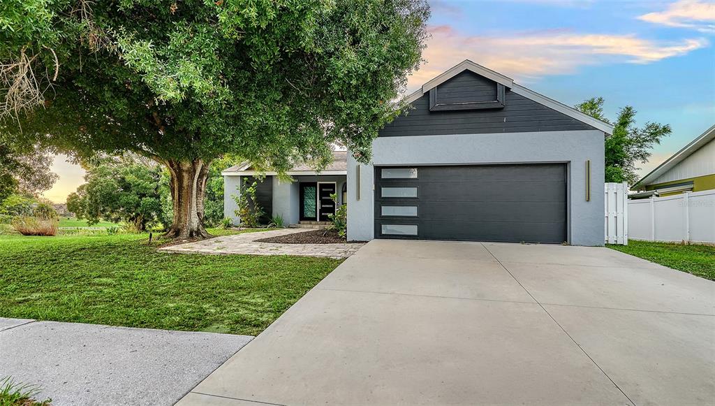 2481 S SCARLET OAK COURT