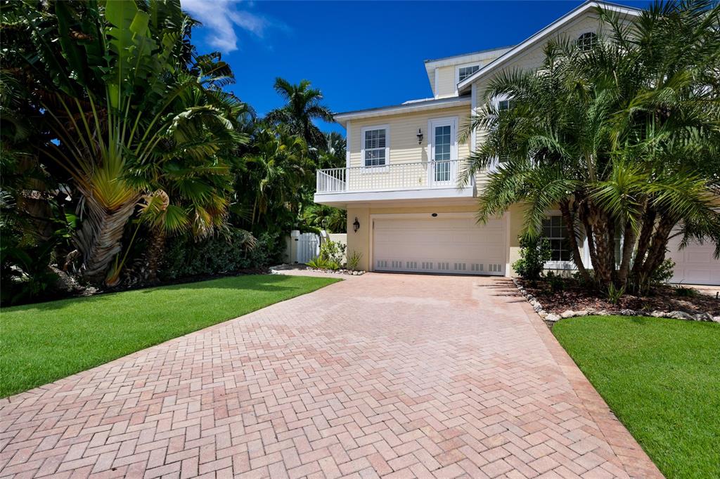 310 63RD ST, BRADENTON BEACH, FL — photo 3 of 30